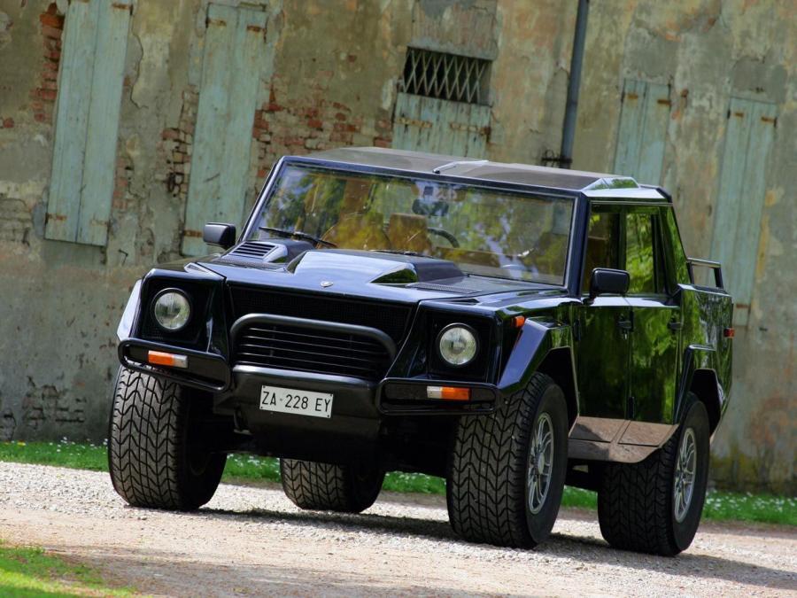  Lamborghini LM002 1986 года  (фото 33 из 35)